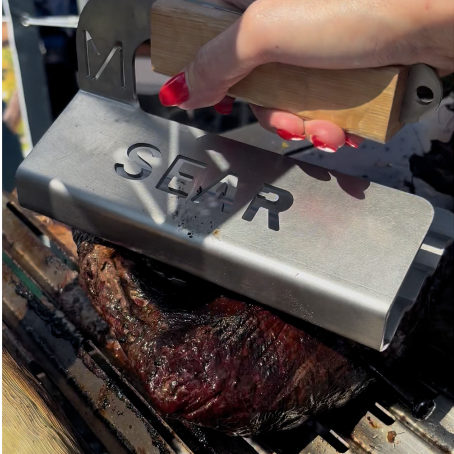 Steak Press – Stainless Steel Grill Weight | Handmade in Britain by METARTAL