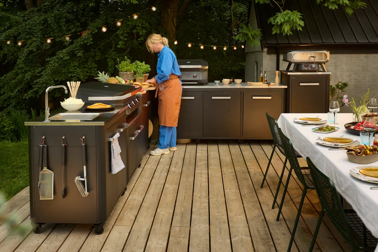 Cozze Outdoor Kitchen 90 w. Sink – Compact Outdoor Unit with Tap