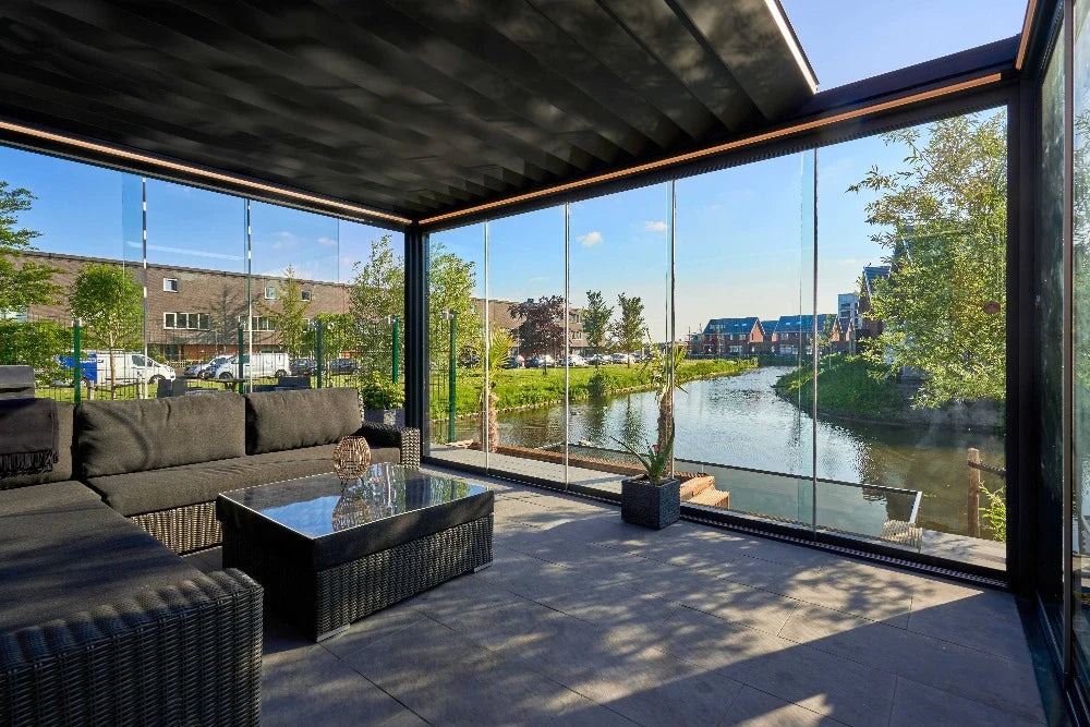 Deponti Pinela Deluxe Electric Retractable Aluminium Pergola