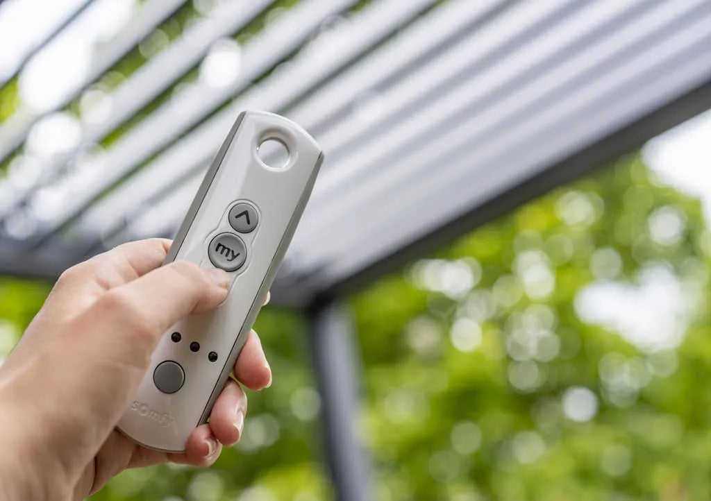 Deponti Pinela Deluxe Electric Retractable Aluminium Pergola