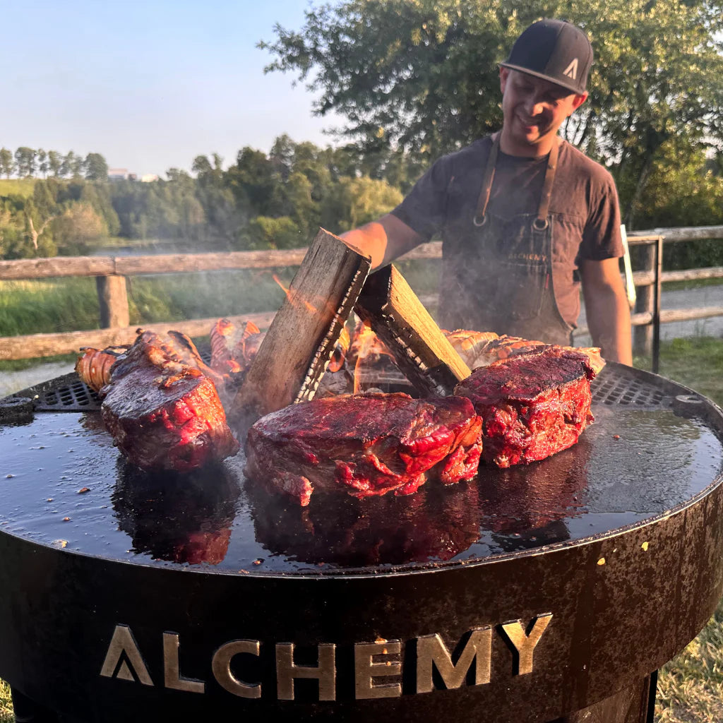 Alchemy 24″ Smoker Grill & Plancha 3‑in‑1 – Live‑Fire Outdoor Cooker