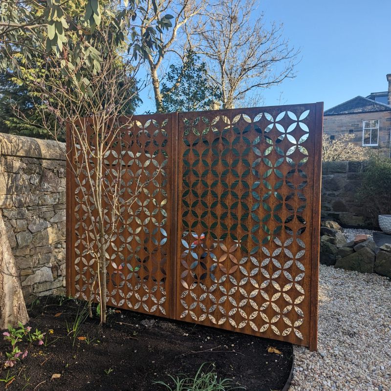 Patina Steel β Laser Cut Screen β Moroccan Circles Design