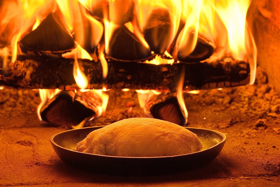 The Joy of Outdoor Baking: Pizza Ovens, Bread, and Beyond