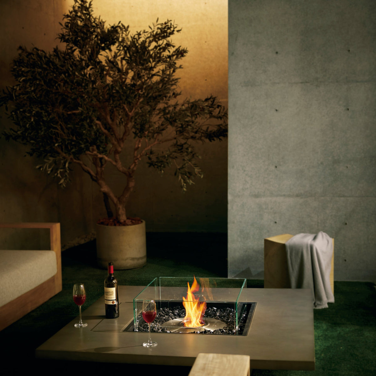 EcoSmart Fire Vertigo 50VL Bioethanol & Gas Fire Pit Table for Indoor and Outdoor Use