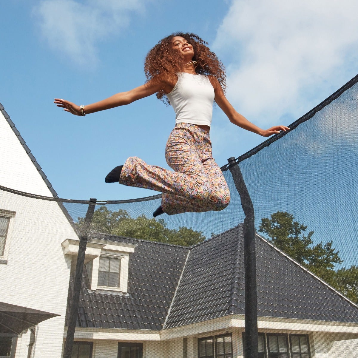 14ft Salta Green Round First Class Edition Trampoline with Enclosure