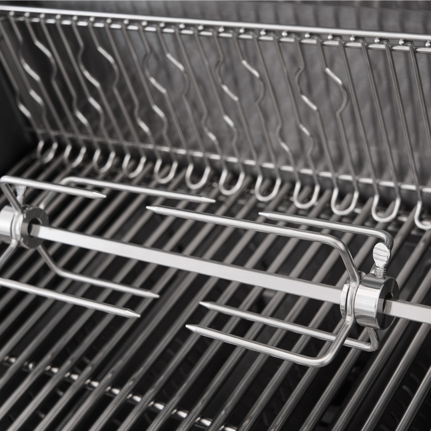 Primeliner By Bull S3 Gas Barbecue with Infrared Searing Burner & Cart