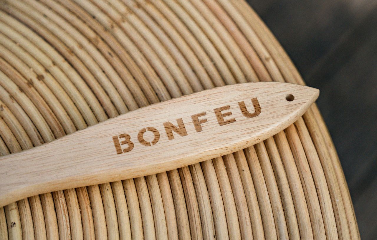 BonFeu BonPizza Stainless Steel Pizza Spatula with Wooden Handle for Easy Serving
