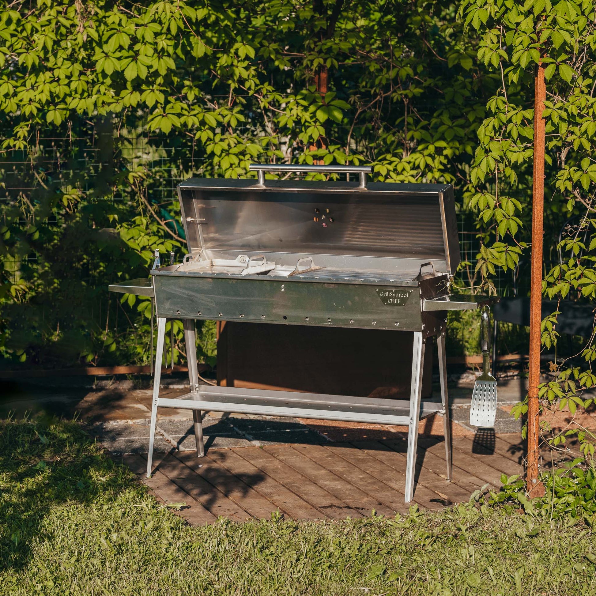GrillSymbol Charcoal Grill Chef XL Silver