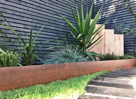 Steel Garden Edging – 3 mm British Made