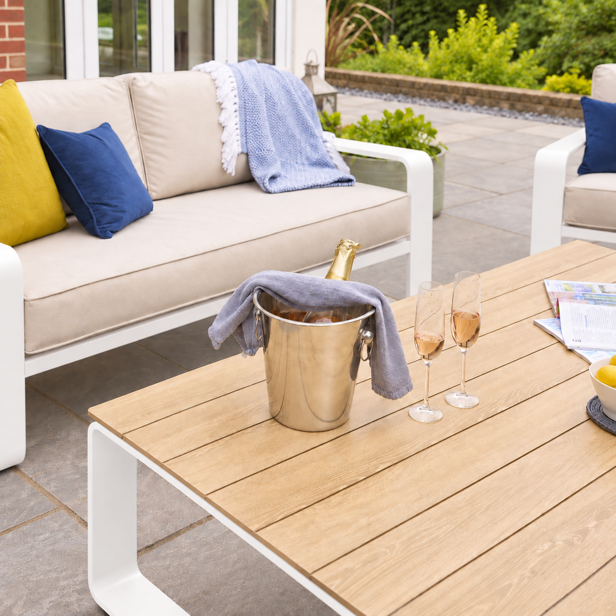 Hex Living Social Set Porcelain White | Premium Garden Furniture