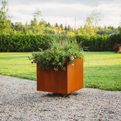 GrillSymbol Ulla XL Corten Steel Planter for Modern Outdoor Spaces