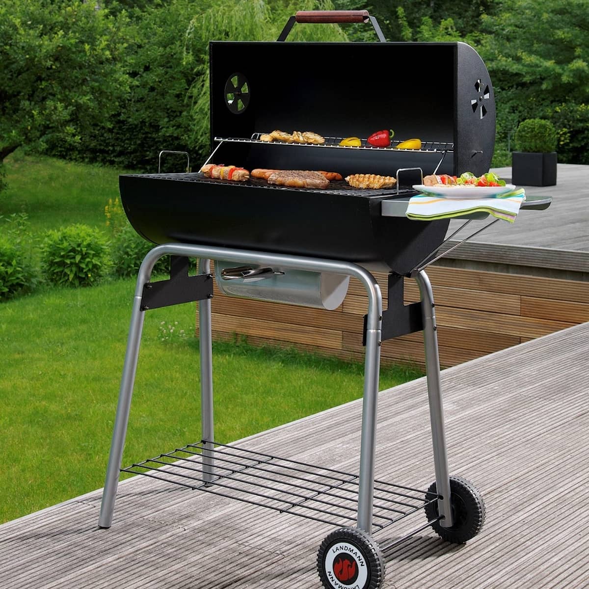 Toros 66 Charcoal Barbecue with Large Cooking Area and Adjustable Airflow