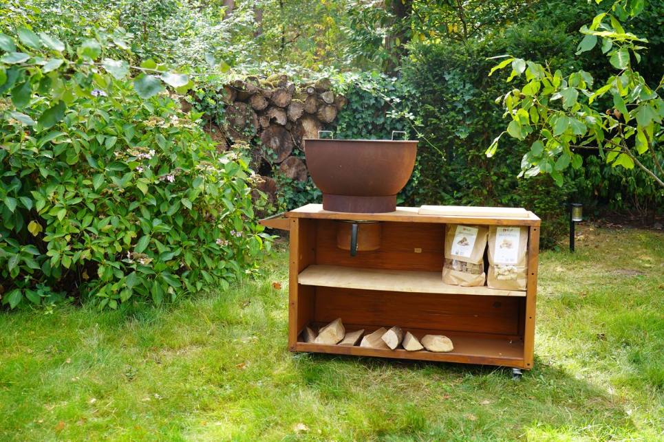 HEAT Trolle Outdoor Kitchen – Compact Garden Cooking