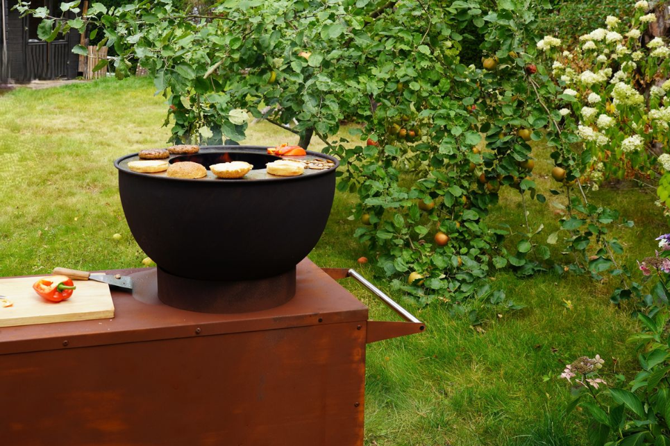 HEAT Trolle Outdoor Kitchen – Compact Garden Cooking