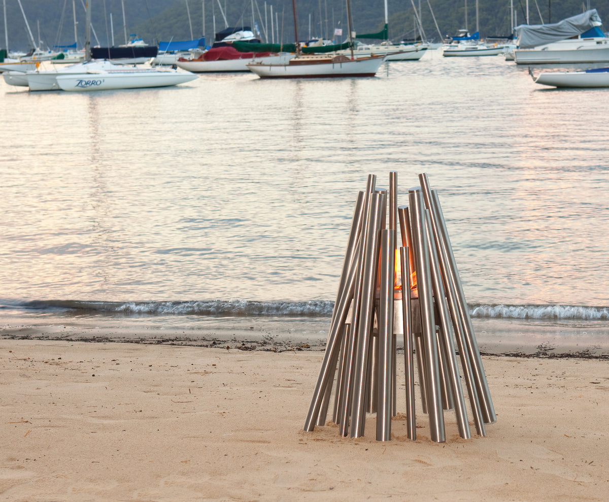 Stix Bioethanol Fire Pit by EcoSmart Fire | Modern Freestanding Fire